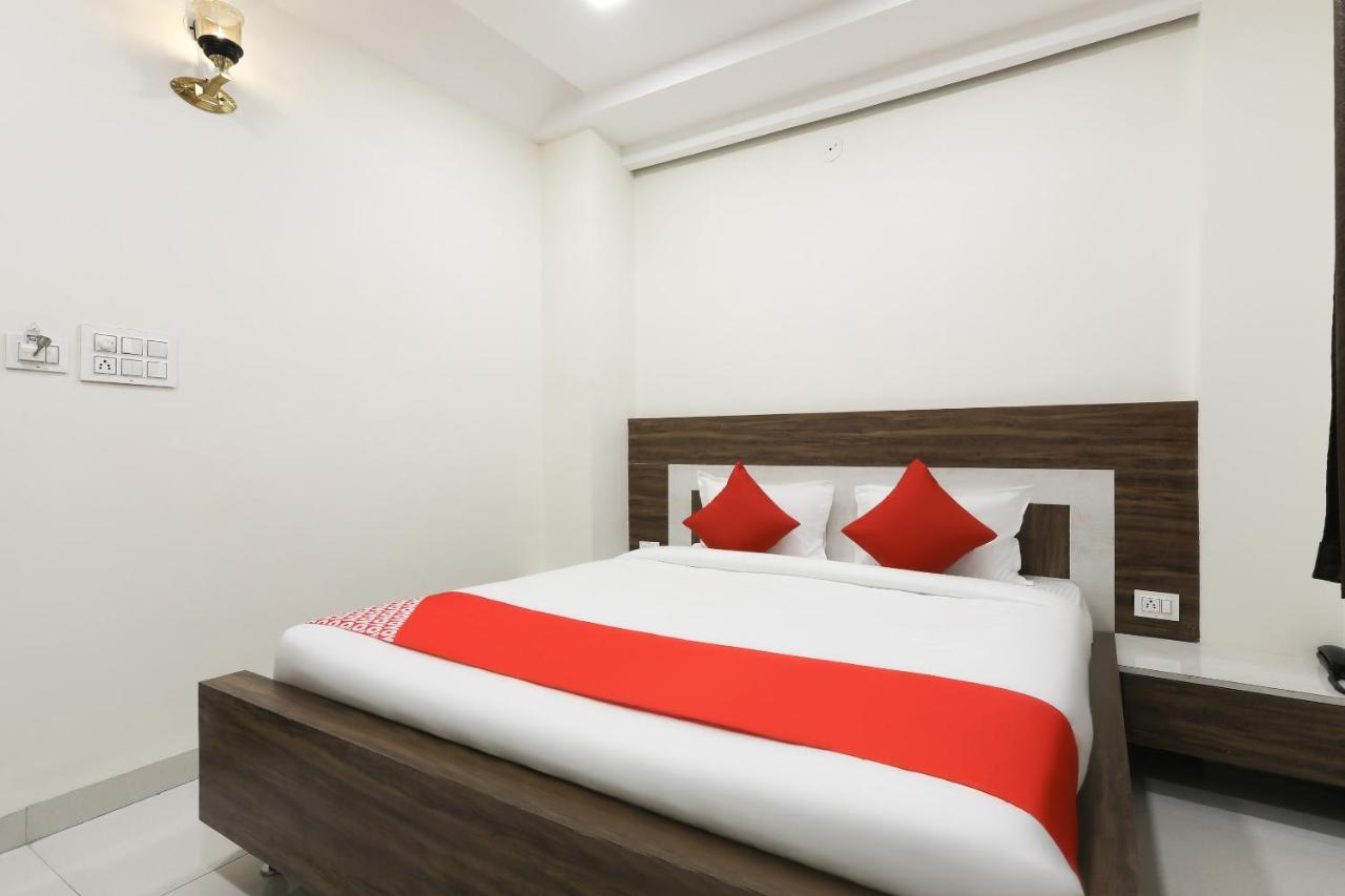 Oyo 60577 Sukhmani Residency Ξενοδοχείο Ιντόρ Εξωτερικό φωτογραφία
