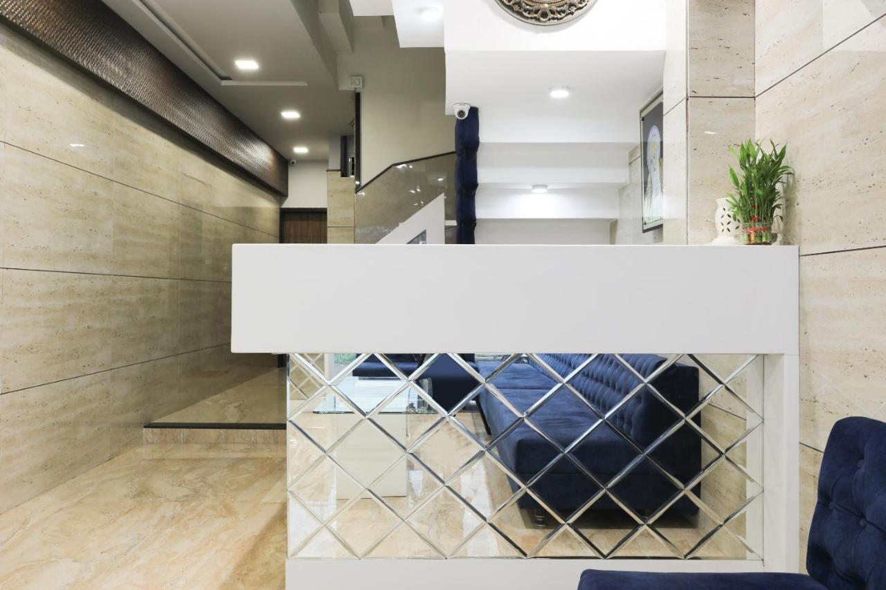 Oyo 60577 Sukhmani Residency Ξενοδοχείο Ιντόρ Εξωτερικό φωτογραφία